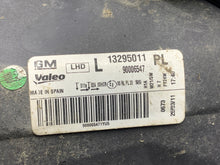 Laden Sie das Bild in den Galerie-Viewer, Frontscheinwerfer Opel Corsa A D 13295011 Links Scheinwerfer Headlight SCH2383084096zn