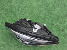 Laden Sie das Bild in den Galerie-Viewer, Frontscheinwerfer Mercedes-Benz W247 A2479069000 Full LED Rechts Headlight SCH3795265412kr