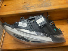 Load image into Gallery viewer, Frontscheinwerfer Volvo S60 V60 31698825 Xenon Rechts Scheinwerfer Headlight SCH3917065972ws