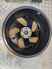 Laden Sie das Bild in den Galerie-Viewer, 1x Alufelge 19 Zoll 7.5" 5x112 40ET 57H601025A Skoda Karoq Rim Wheel FEL9141024521bu