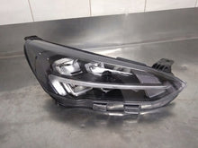 Laden Sie das Bild in den Galerie-Viewer, Frontscheinwerfer Ford Focus Rechts Scheinwerfer Headlight