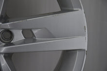 Load image into Gallery viewer, 1x Alufelge 17 Zoll 7.0" 5x112 49ET Glanz Silber 5F0601025T Seat Rim Wheel FEL2693481539fx