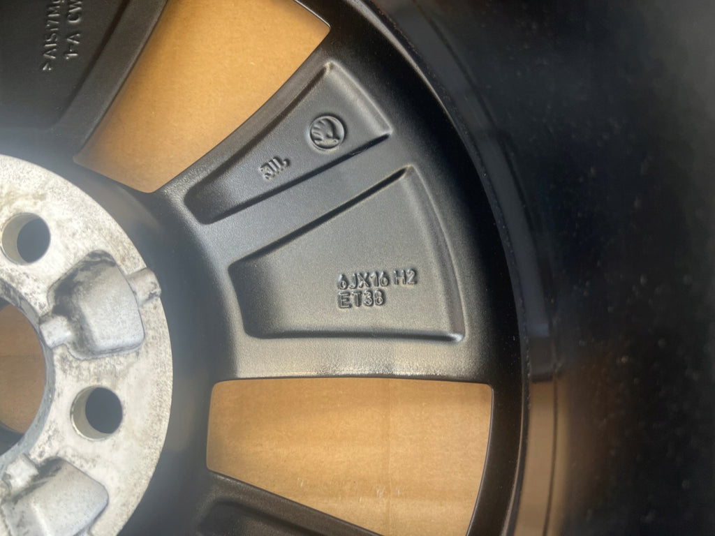 1x Alufelge 16 Zoll 6.0" 5x100 658601025FL Skoda Kamiq Rim Wheel FEL4293402709ig