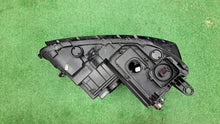 Laden Sie das Bild in den Galerie-Viewer, Frontscheinwerfer VW Passat B7 3AB941751 90005332 Links Scheinwerfer Headlight