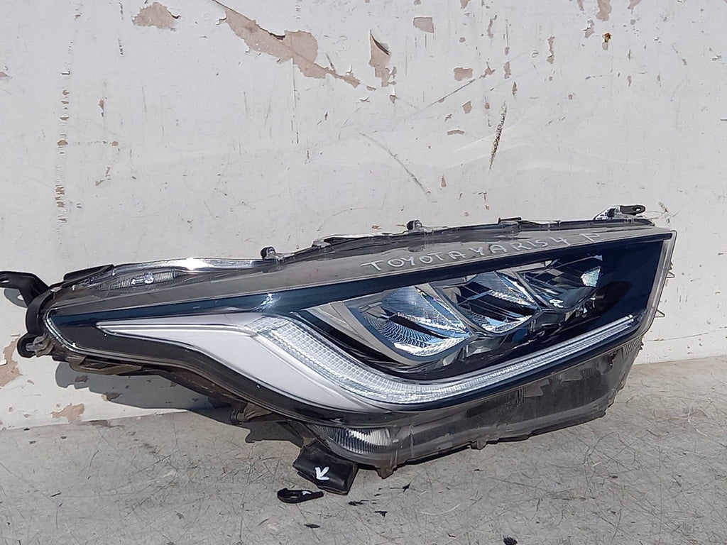 Frontscheinwerfer Toyota 4 Yaris CQA841 Rechts Scheinwerfer Headlight SCH8742785049oi