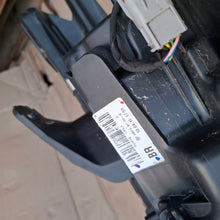 Laden Sie das Bild in den Galerie-Viewer, Frontscheinwerfer Mitsubishi Outlander III ECMM921-22E20 ECM921-21E20 Rechts