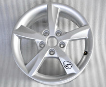 Load image into Gallery viewer, 1x Alufelge 16 Zoll 6.0&quot; 5x112 48ET Glanz Silber 8V0071496 Audi Rim Wheel