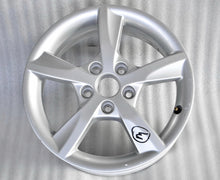 Laden Sie das Bild in den Galerie-Viewer, 1x Alufelge 16 Zoll 6.0" 5x112 48ET Glanz Silber 8V0071496 Audi Rim Wheel FEL4932251880at