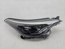 Laden Sie das Bild in den Galerie-Viewer, Frontscheinwerfer Toyota C-Hr 81110-YP281-00 Ein Stück (Rechts oder Links)