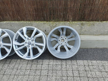 Laden Sie das Bild in den Galerie-Viewer, 4x Alufelge 18 Zoll 8.5" 5x112 50ET Glanz Silber 8S0601025AN Audi Rim Wheel FEL4842266047mu