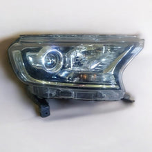 Laden Sie das Bild in den Galerie-Viewer, Frontscheinwerfer Ford Ranger Rechts Scheinwerfer Headlight