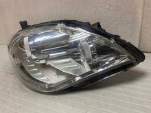 Laden Sie das Bild in den Galerie-Viewer, Frontscheinwerfer Mercedes-Benz W169 A1698206161 Xenon Links Headlight SCH3946382792tu