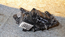 Laden Sie das Bild in den Galerie-Viewer, Frontscheinwerfer Mercedes-Benz W246 A2469065301KOD 85122000 LED Links Headlight SCH3116308230ew