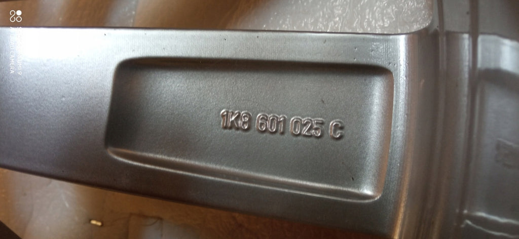 1x Alufelge 19 Zoll 8.0" 5x112 41ET Glanz Silber 1K8601025C VW Scirocco FEL9824641059zp