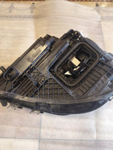 Laden Sie das Bild in den Galerie-Viewer, Frontscheinwerfer Mercedes-Benz Cla A1189060801 LED Rechts Headlight SCH2471184303hf