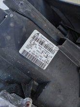 Laden Sie das Bild in den Galerie-Viewer, Frontscheinwerfer Mercedes-Benz W245 A1698204661 Rechts Scheinwerfer Headlight SCH2244758406id