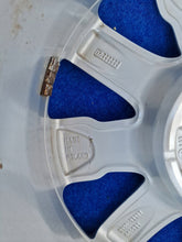 Load image into Gallery viewer, 1x Alufelge 16 Zoll 6.5" 4x108 19ET Glanz Silber 9800493977 Citroën Rim Wheel FEL7686106789yn