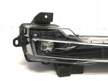 Laden Sie das Bild in den Galerie-Viewer, Frontscheinwerfer Tesla Model 3 150793310C Vorderseite Scheinwerfer Headlight SCH9311217418fj