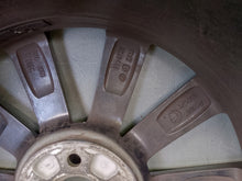 Laden Sie das Bild in den Galerie-Viewer, 1x Alufelge 17 Zoll 7.0&quot; 5x100 46ET 5JJ601025A Skoda Fabia Rapid Rim Wheel