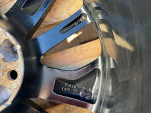 Load image into Gallery viewer, 1x Alufelge 17 Zoll 403006221R Renault Megane III 1 Rim Wheel FEL8743161481zk
