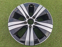 Laden Sie das Bild in den Galerie-Viewer, 1x Alufelge 17 Zoll 7.0" 5x112 44 5ET Glanz Schwarz A2064017100 Mercedes-Benz FEL1305419655ik