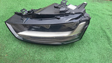 Load image into Gallery viewer, Frontscheinwerfer Audi A4 B8 8K0941003AB Links Scheinwerfer Headlight