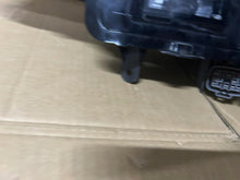 Laden Sie das Bild in den Galerie-Viewer, Frontscheinwerfer Mazda III B0L5-67890 Links Scheinwerfer Headlight