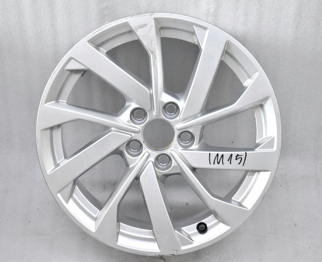 1x Alufelge 16 Zoll 6.5" 5x100 40ET Glanz Silber 82A601025B Audi A1 Rim Wheel