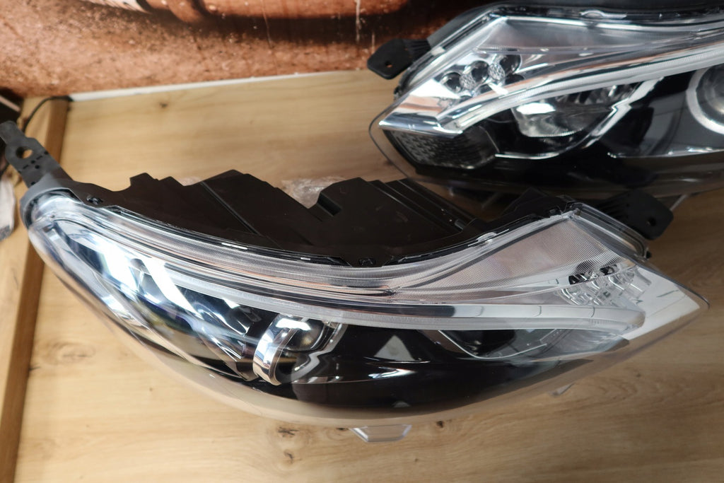 Frontscheinwerfer Toyota Proace XENON Ein Stück (Rechts oder Links) Headlight SCH5528213139ot