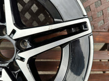 Laden Sie das Bild in den Galerie-Viewer, 1x Alufelge 18 Zoll 7.5" 5x112 40ET Glanz Schwarz A2064011700 Mercedes-Benz W206 FEL8769074661qh