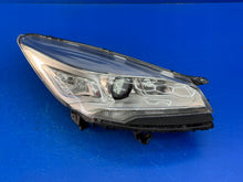 Laden Sie das Bild in den Galerie-Viewer, Frontscheinwerfer Ford Kuga 90021743 Xenon Rechts Scheinwerfer Headlight SCH3342298100cz