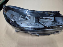 Laden Sie das Bild in den Galerie-Viewer, Frontscheinwerfer Toyota Proace 9852414745 Rechts Scheinwerfer Headlight SCH3054858153ov