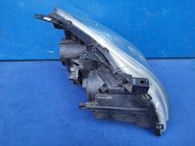 Laden Sie das Bild in den Galerie-Viewer, Frontscheinwerfer Toyota Avensis Links Scheinwerfer Headlight SCH2893995561wo