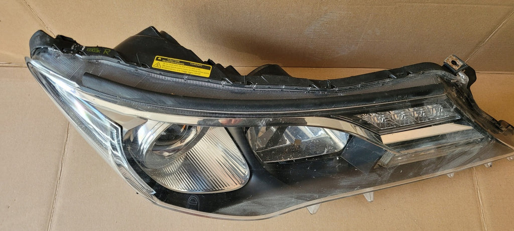Frontscheinwerfer Toyota 81130-42562 Rechts Scheinwerfer Headlight SCH8895366990ze