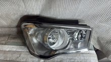 Laden Sie das Bild in den Galerie-Viewer, Frontscheinwerfer Hyundai H350 Rechts Scheinwerfer Headlight SCH5589939862qt