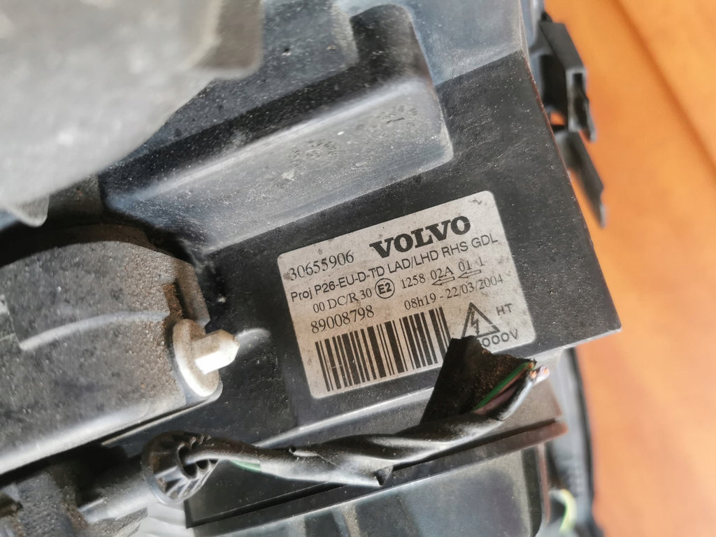 Frontscheinwerfer Volvo Xc70 89008798 30655906 Xenon Rechts Headlight