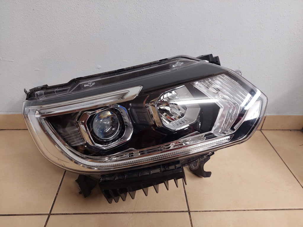 Frontscheinwerfer Renault Alaskan LED Rechts Scheinwerfer Headlight