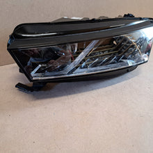 Load image into Gallery viewer, Frontscheinwerfer Skoda Octavia 5E4941015A LED Links Scheinwerfer Headlight SCH9055291946ie