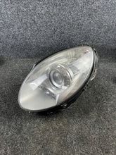 Laden Sie das Bild in den Galerie-Viewer, Frontscheinwerfer Mercedes-Benz W251 Bi-Xenon Links Scheinwerfer Headlight SCH4141243803nh