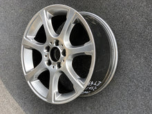 Laden Sie das Bild in den Galerie-Viewer, 1x Alufelge 17 Zoll 7.0" 5x112 A2044016902 Mercedes-Benz W204 Rim Wheel FEL4438196946bq