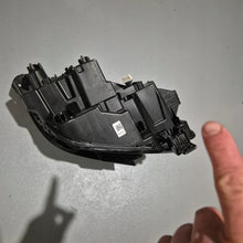 Laden Sie das Bild in den Galerie-Viewer, Frontscheinwerfer Ford R2KB-13E015 LED Ein Stück (Rechts oder Links) Headlight SCH7029365945aj