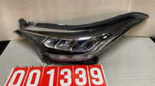 Laden Sie das Bild in den Galerie-Viewer, Frontscheinwerfer Toyota Chr 81150-F4180-00 Full LED Links Headlight SCH9780445040xj