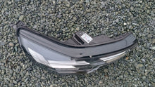 Laden Sie das Bild in den Galerie-Viewer, Frontscheinwerfer Renault Captur II 260100091R Rechts Scheinwerfer Headlight SCH7478405550lh