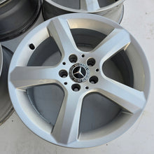Laden Sie das Bild in den Galerie-Viewer, 4x Alufelge 17 Zoll 7.5" 5x112 42ET A1724013602 Mercedes-Benz Viano Rim Wheel FEL3448654437mj