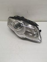 Laden Sie das Bild in den Galerie-Viewer, Frontscheinwerfer VW Passat 3C0941006M Rechts Scheinwerfer Headlight