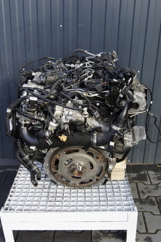 Motor Audi A4 B9 Avant DEUA 2.0 TDI 150PS 110kW 2018 Diesel Engine Komplett