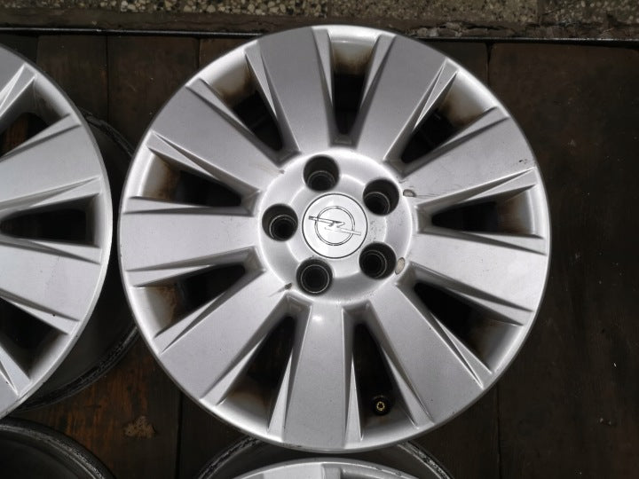 4x Alufelge 16 Zoll 6.5" 5x110 41ET Silber Opel Rim Wheel FEL5895549620ip