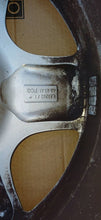 Load image into Gallery viewer, 1x Alufelge 17 Zoll 5x112 4D0601025B Audi A8 Rim Wheel FEL6102918135sx