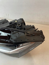 Laden Sie das Bild in den Galerie-Viewer, Frontscheinwerfer Skoda Superb I 3P1941015 992941571AH Links Headlight SCH9071731822dt