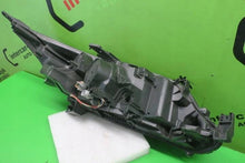 Laden Sie das Bild in den Galerie-Viewer, Frontscheinwerfer Mitsubishi Eclipse Cross I 92101J7300 Links Headlight SCH6945609191lj